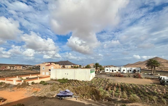 3 bedroom Apartment for sale in La Oliva - € 279,000 (Ref: 8581078)