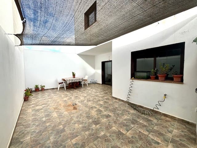 3 bedroom Apartment for sale in La Oliva - € 279,000 (Ref: 8581078)