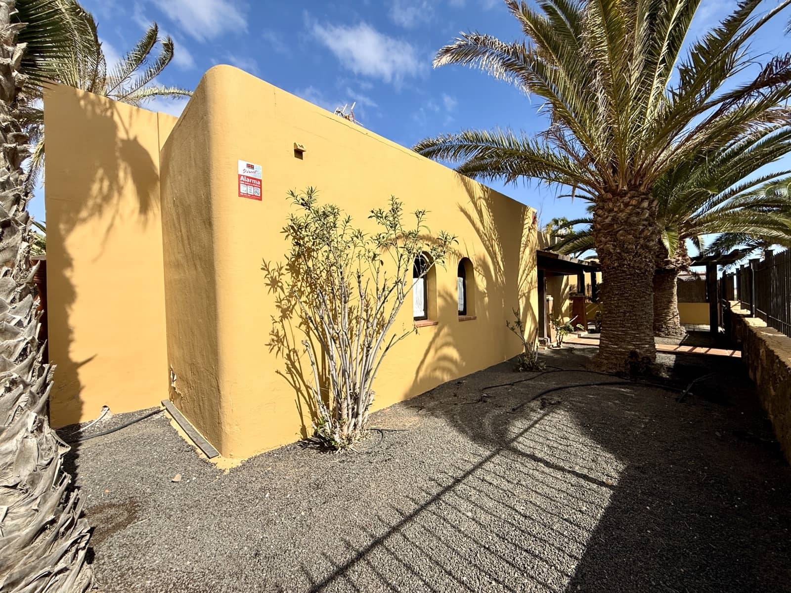 3 soveværelse Villa til salg i Corralejo med swimmingpool garage - € 480.000 (Ref: 8829949)