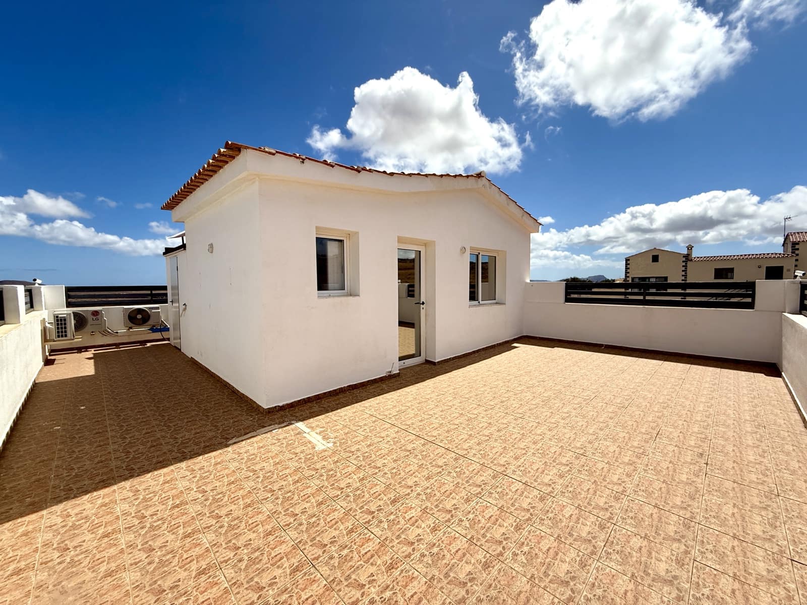 3 soveværelse Villa til salg i Triquivijate - € 675.000 (Ref: 8885821)