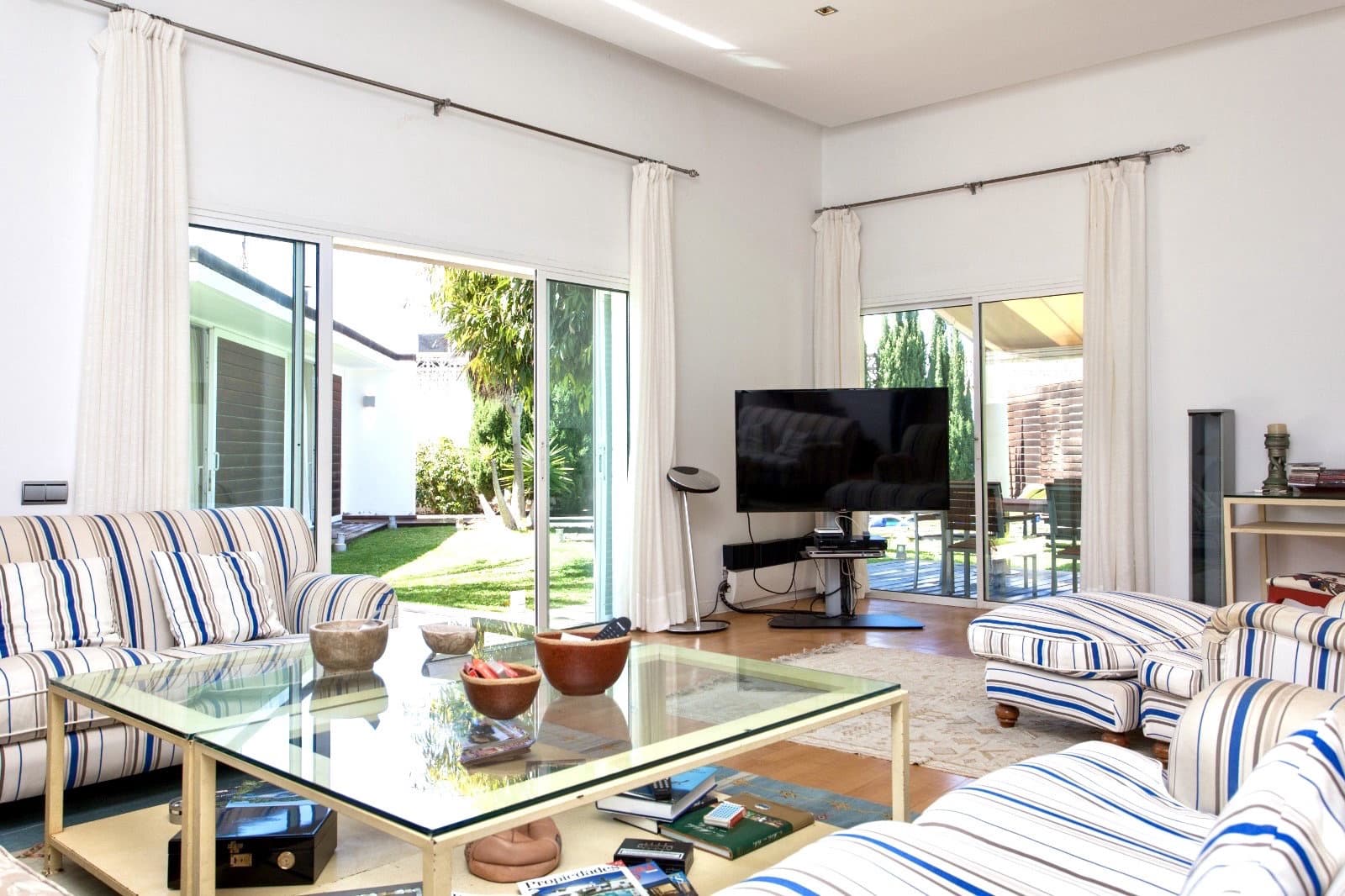 Chalet de 3 habitaciones en Corralejo en venta con piscina garaje - 1.150.000 € (Ref: 8940960)