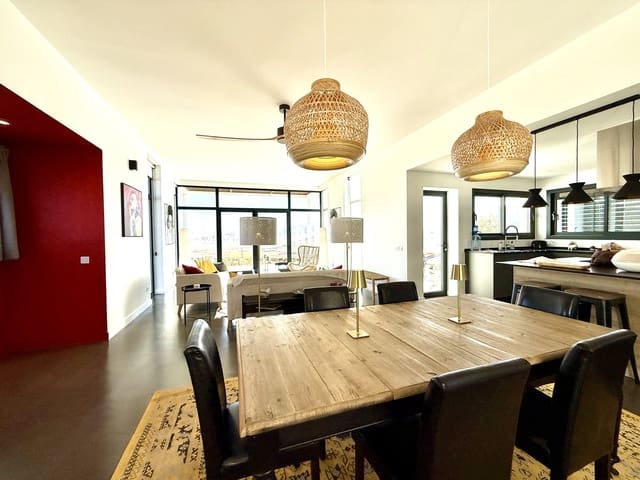 3 soverom Villa til salgs i Puerto del Rosario - € 650 000 (Ref: 8952144)