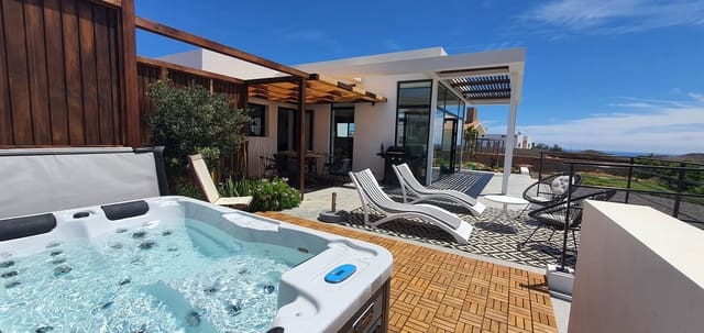 3 soverom Villa til salgs i Puerto del Rosario - € 650 000 (Ref: 8952144)