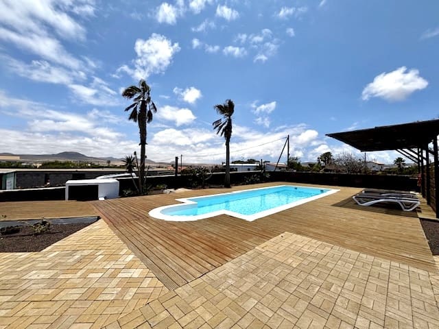 3 soveværelse Finca/Landehus til salg i Lajares med swimmingpool garage - € 1.300.000 (Ref: 9101602)