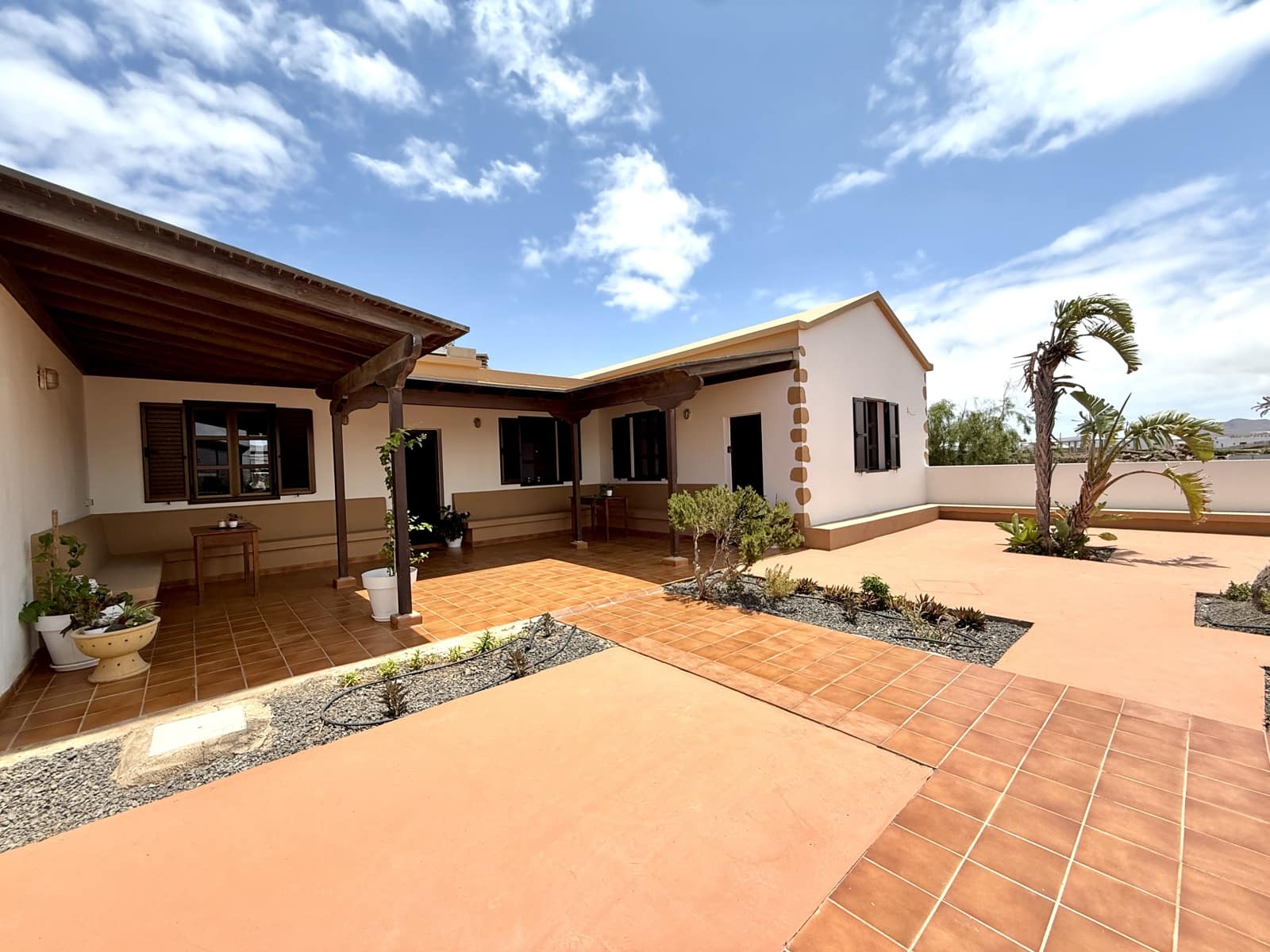 3 soveværelse Finca/Landehus til salg i Lajares med swimmingpool garage - € 1.300.000 (Ref: 9101602)