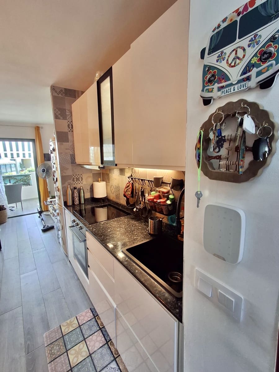 1 slaapkamer Appartement te koop in Costa de Antigua met zwembad - € 159.000 (Ref: 9274635)