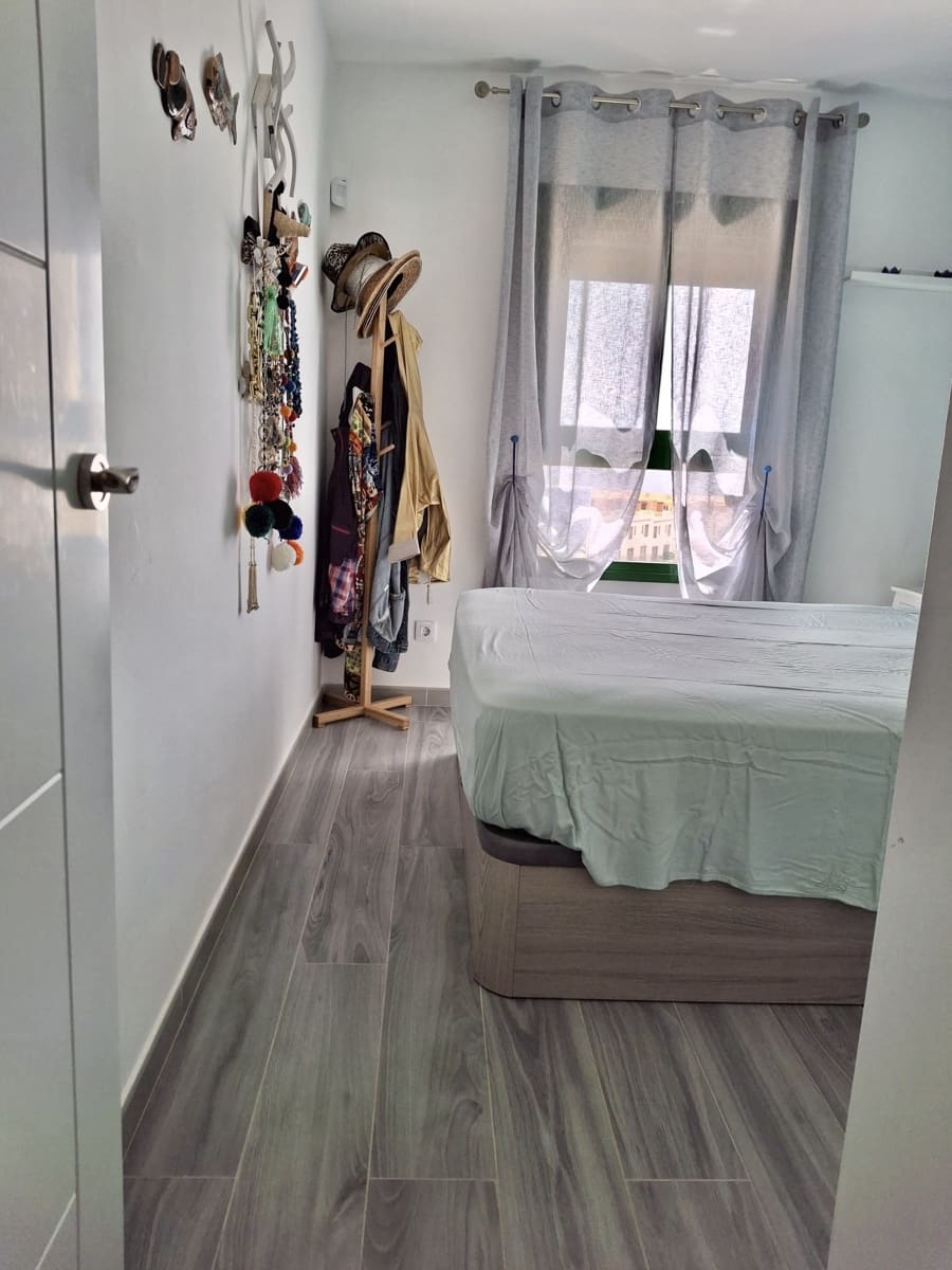 1 slaapkamer Appartement te koop in Costa de Antigua met zwembad - € 159.000 (Ref: 9274635)