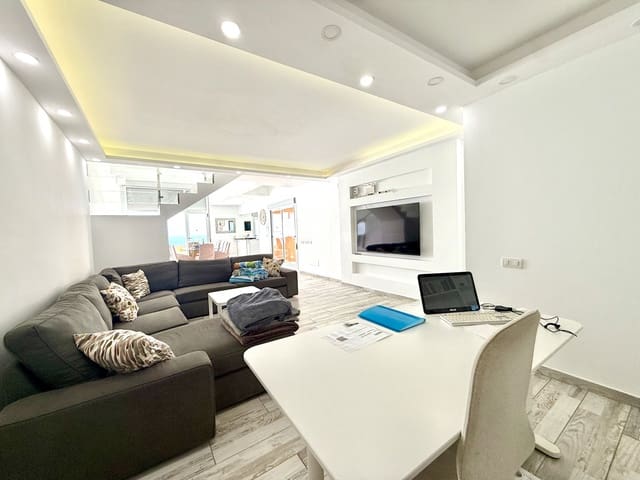5 bedroom Apartment for sale in Caleta de Fuste, Antigua with pool garage - € 655,000 (Ref: 9293497)