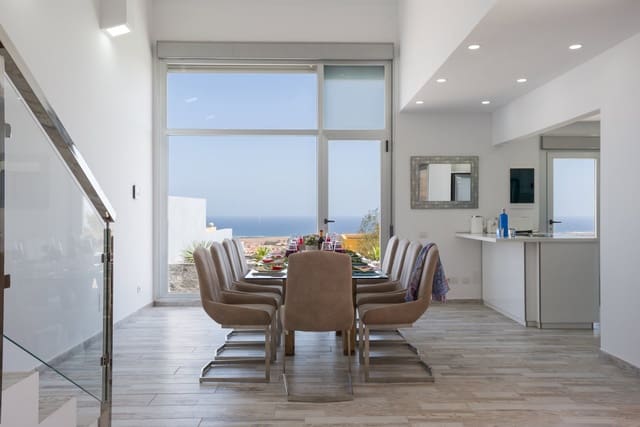 5 bedroom Apartment for sale in Caleta de Fuste, Antigua with pool garage - € 655,000 (Ref: 9293497)