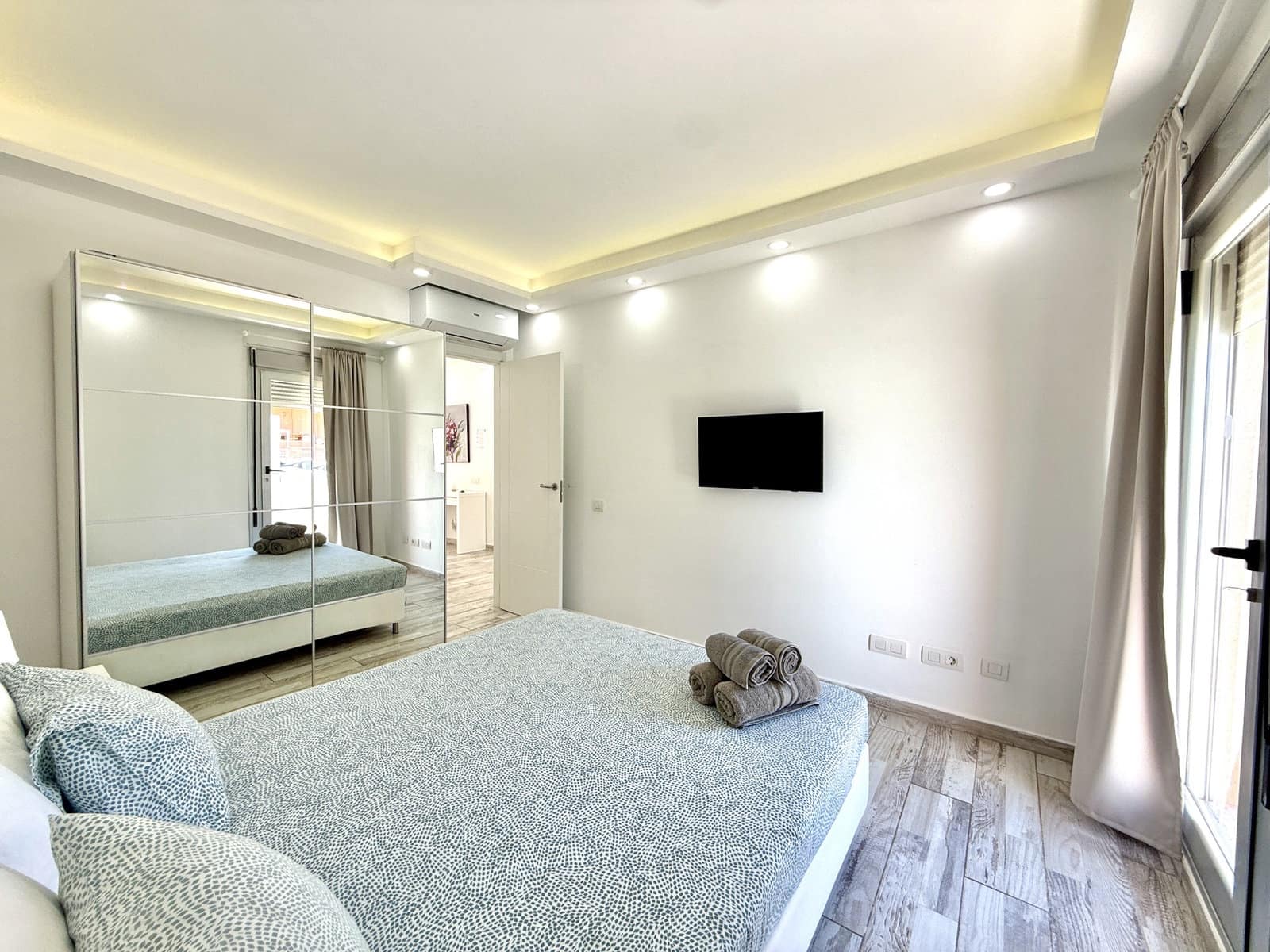 5 sypialnia Apartament na sprzedaż w Caleta de Fuste z basenem garażem - 655 000 € (Ref: 9293497)