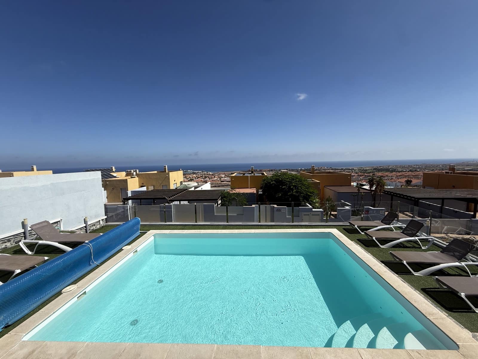 5 sypialnia Apartament na sprzedaż w Caleta de Fuste z basenem garażem - 655 000 € (Ref: 9293497)