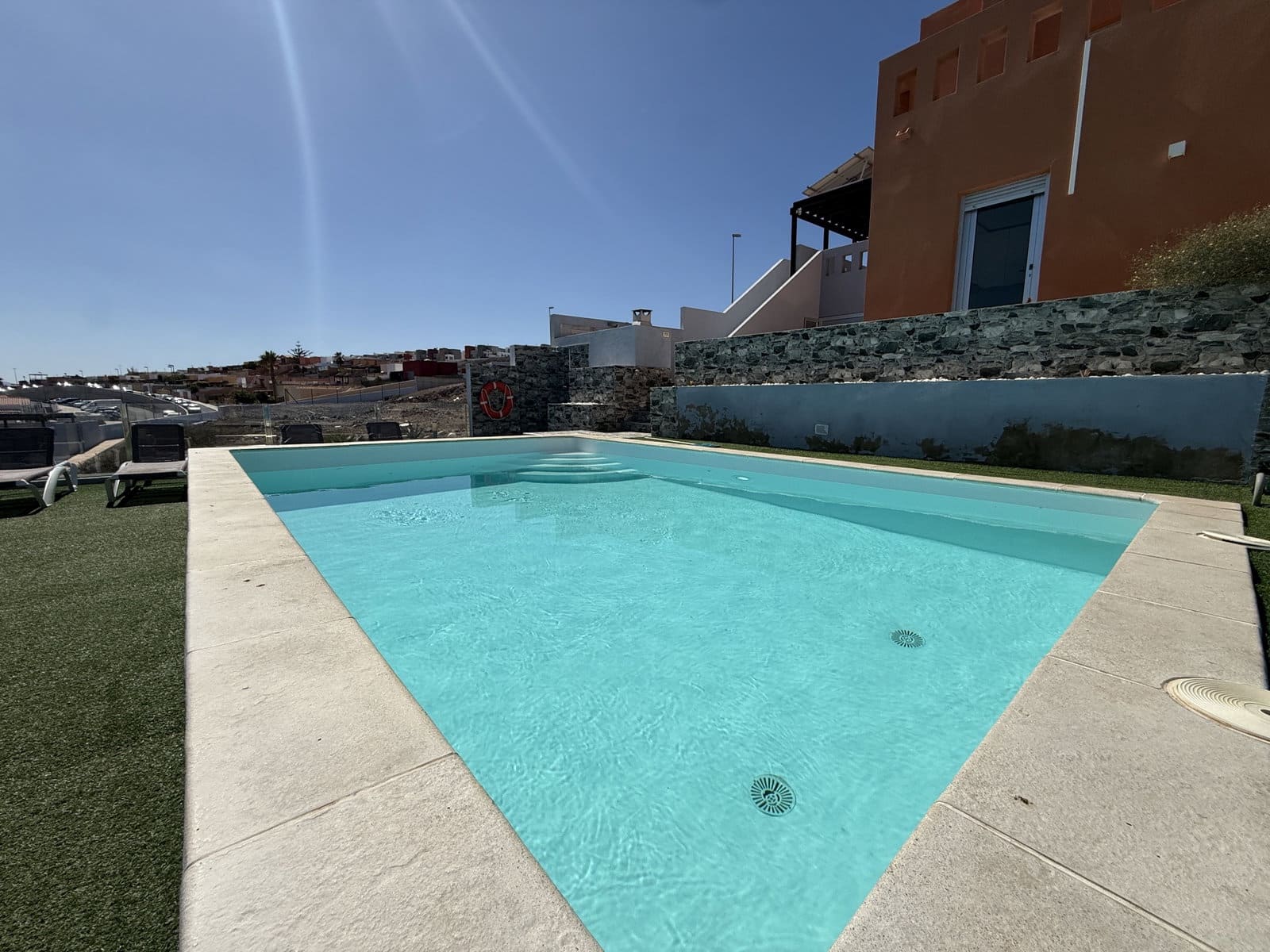 5 sypialnia Apartament na sprzedaż w Caleta de Fuste z basenem garażem - 655 000 € (Ref: 9293497)