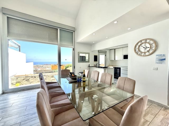 5 bedroom Apartment for sale in Caleta de Fuste, Antigua with pool garage - € 655,000 (Ref: 9293497)