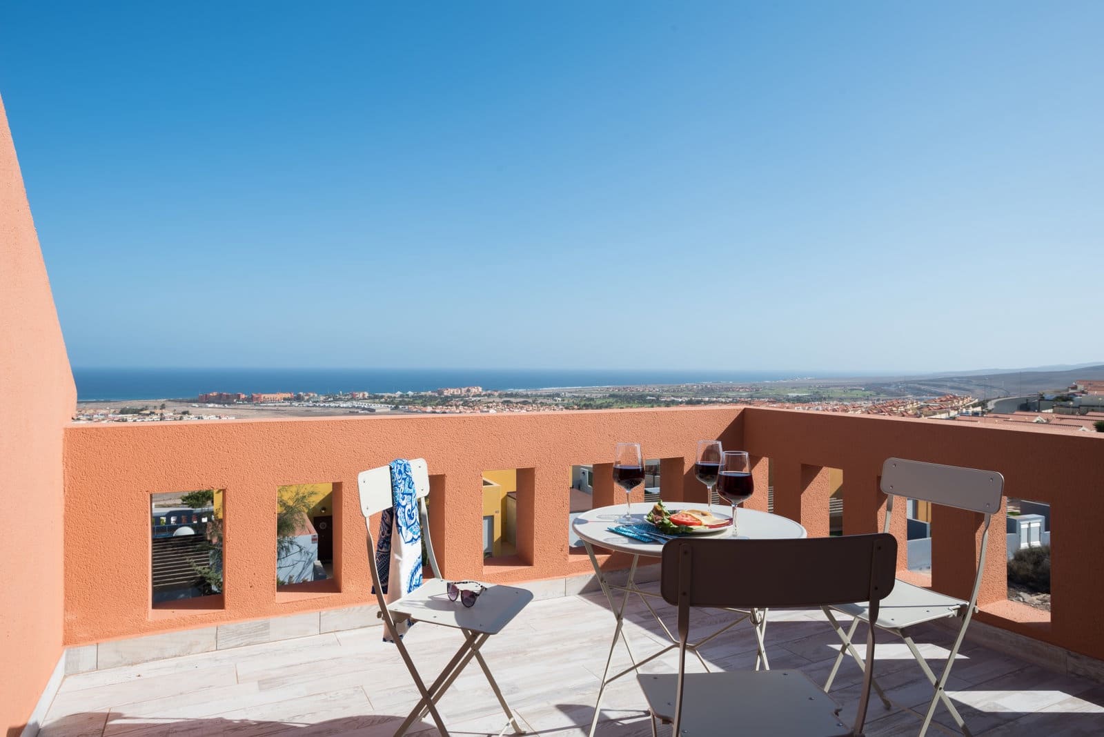 5 sypialnia Apartament na sprzedaż w Caleta de Fuste z basenem garażem - 655 000 € (Ref: 9293497)