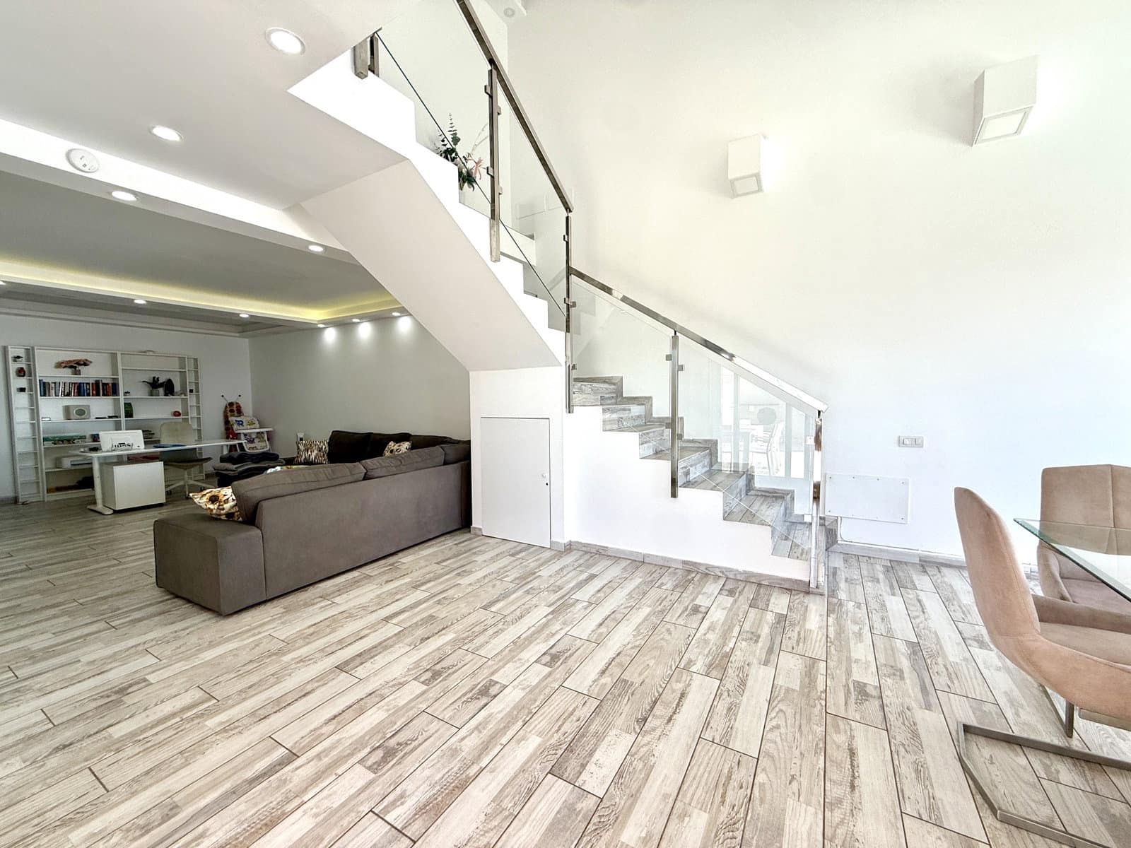 5 sypialnia Apartament na sprzedaż w Caleta de Fuste z basenem garażem - 655 000 € (Ref: 9293497)