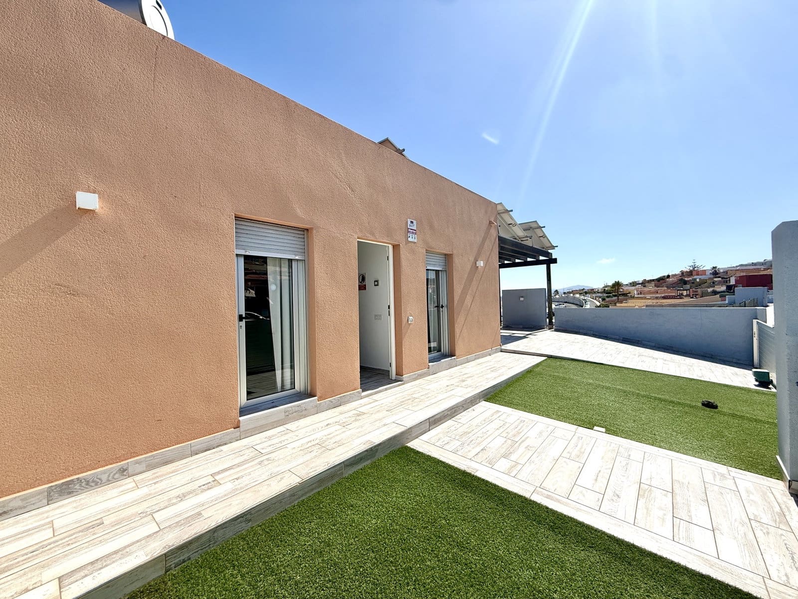 5 sypialnia Apartament na sprzedaż w Caleta de Fuste z basenem garażem - 655 000 € (Ref: 9293497)