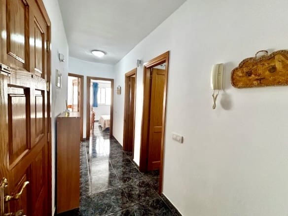 3 bedroom Apartment for sale in Puerto del Rosario - € 145,000 (Ref: 9312295)