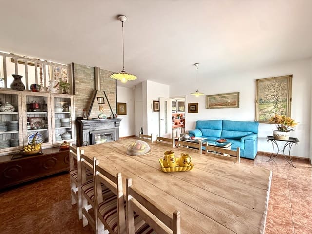 3 chambre Villa/Maison à vendre à Villaverde, La Oliva avec piscine - 700 000 € (Ref: 9332718)
