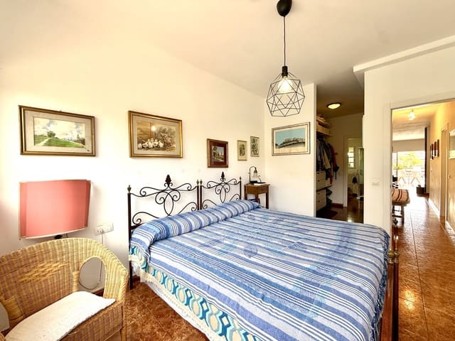 3 chambre Villa/Maison à vendre à Villaverde, La Oliva avec piscine - 700 000 € (Ref: 9332718)
