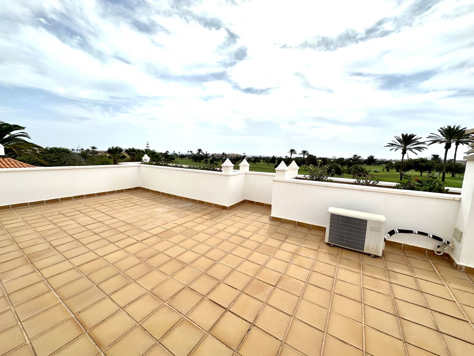 3 bedroom Villa for sale in Caleta de Fuste with pool garage - € 490,000 (Ref: 9525728)