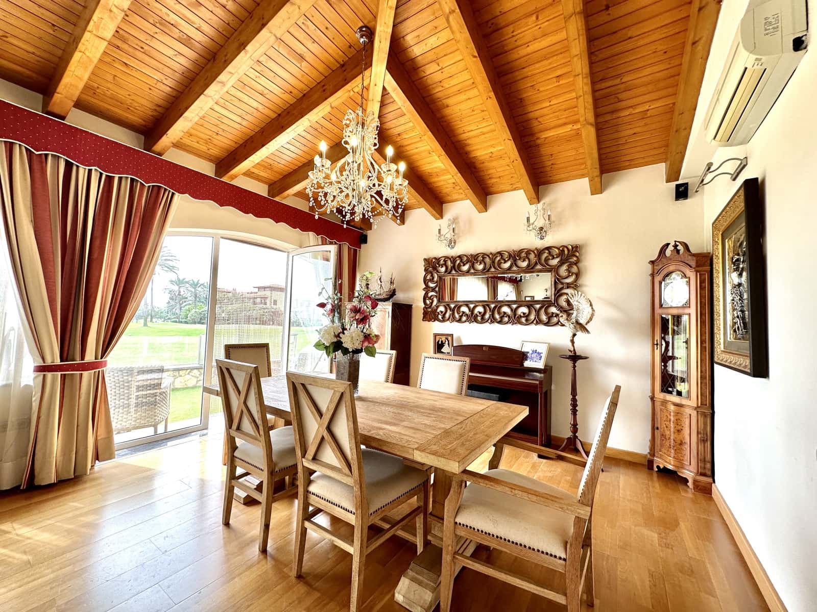 3 bedroom Villa for sale in Caleta de Fuste with pool garage - € 490,000 (Ref: 9525728)