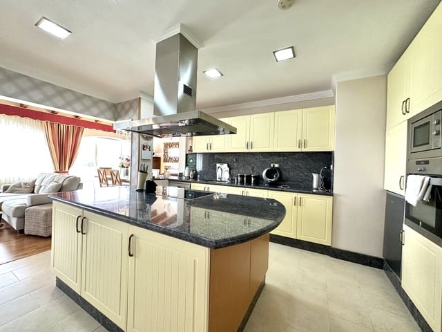 3 soveværelse Villa til salg i Caleta de Fuste, Antigua med swimmingpool garage - € 490.000 (Ref: 9525728)