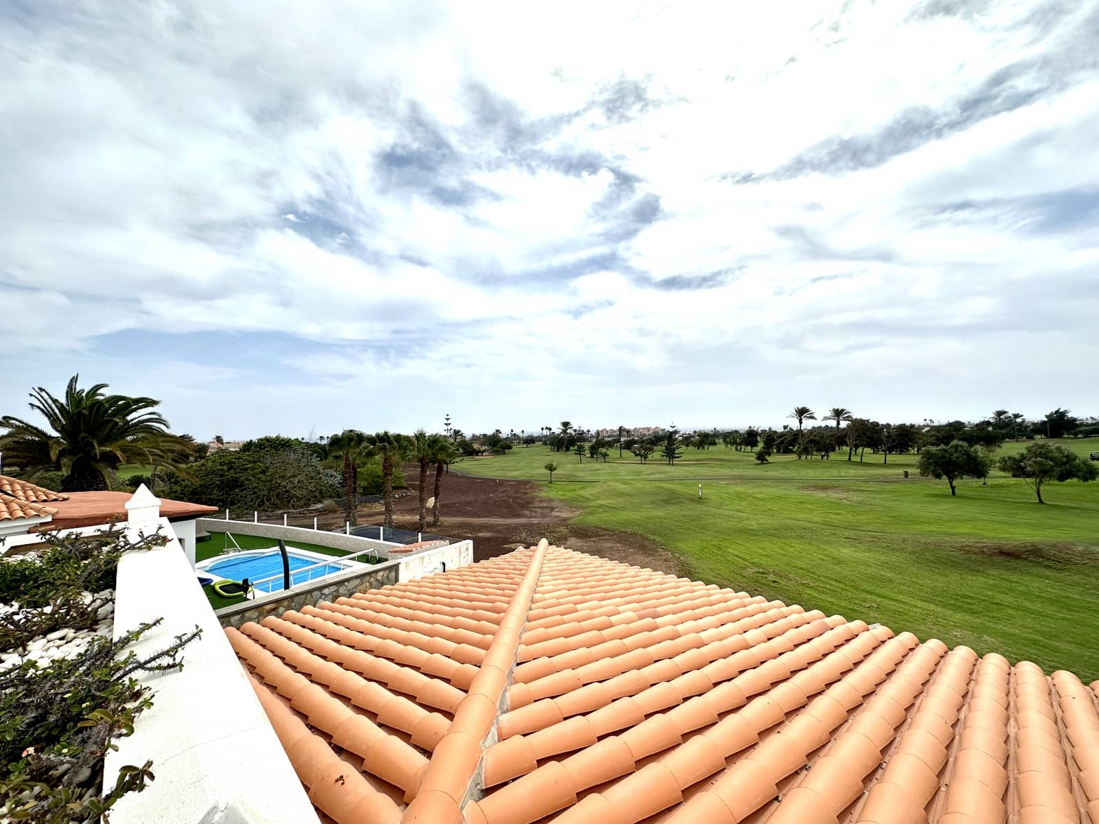 3 bedroom Villa for sale in Caleta de Fuste with pool garage - € 490,000 (Ref: 9525728)