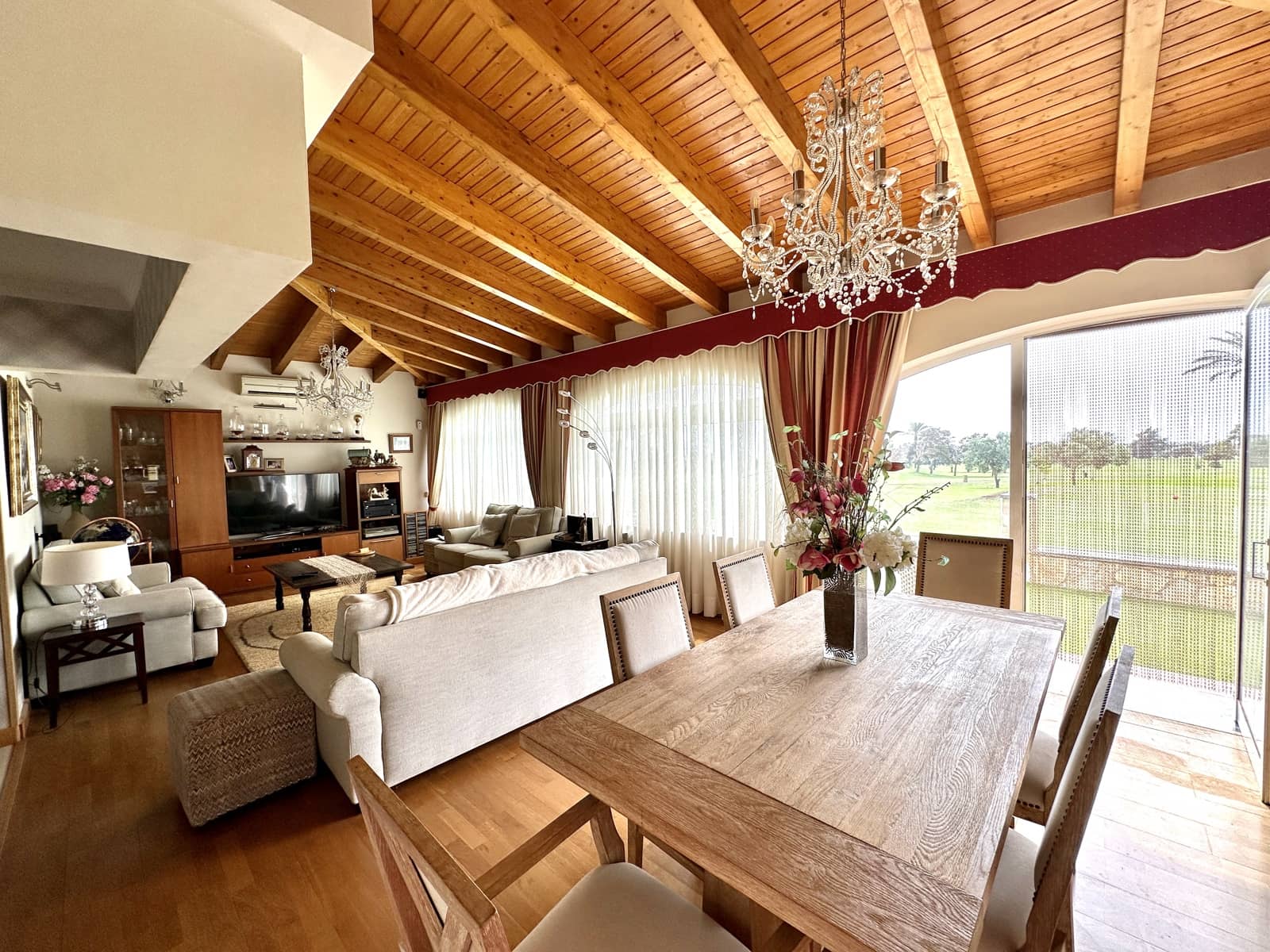 3 bedroom Villa for sale in Caleta de Fuste with pool garage - € 490,000 (Ref: 9525728)