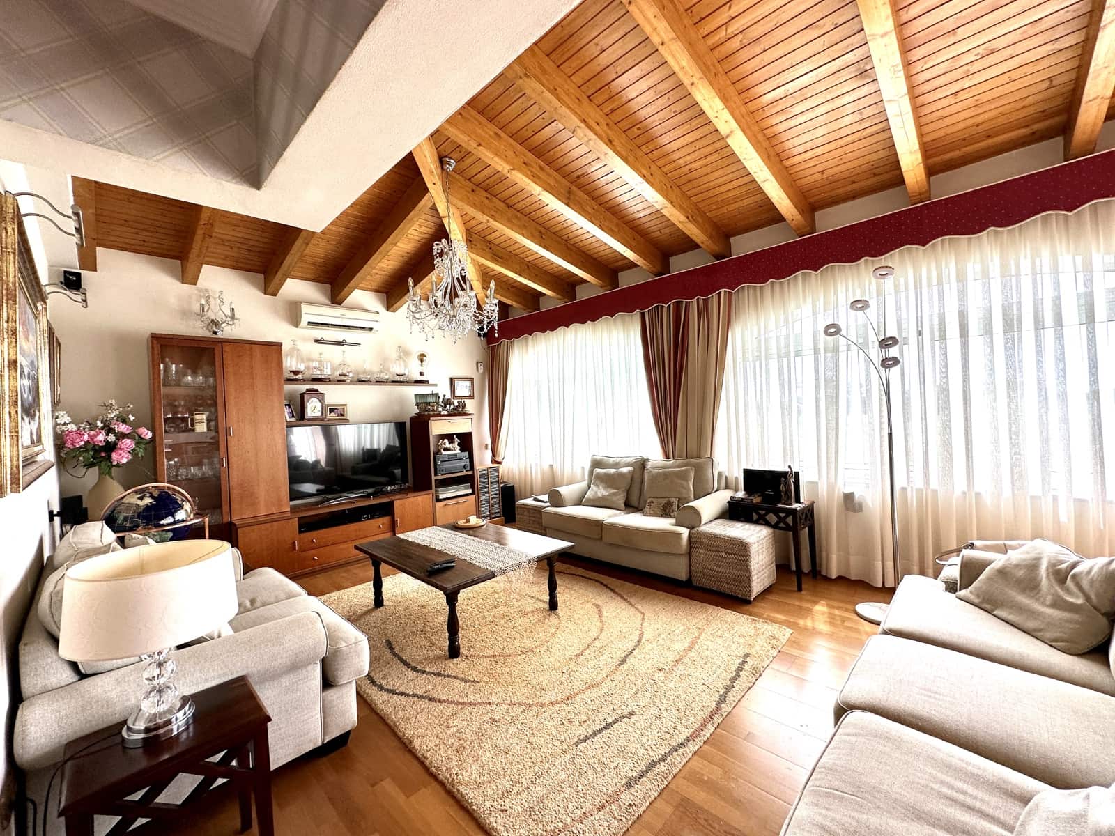 3 bedroom Villa for sale in Caleta de Fuste with pool garage - € 490,000 (Ref: 9525728)