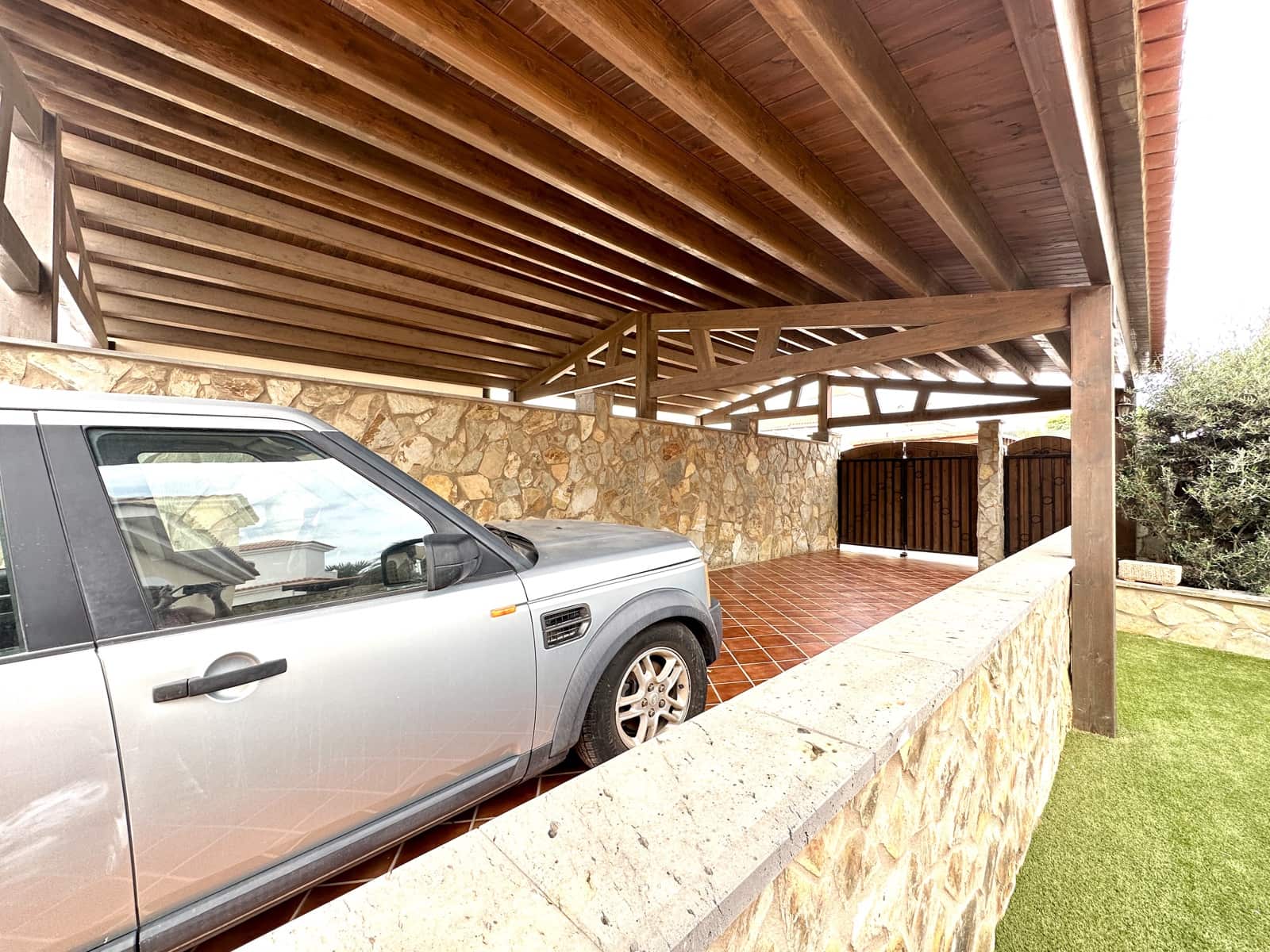 3 bedroom Villa for sale in Caleta de Fuste with pool garage - € 490,000 (Ref: 9525728)