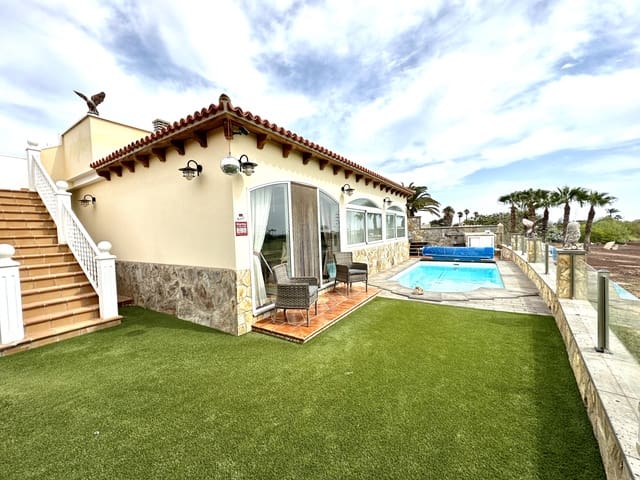 3 soveværelse Villa til salg i Caleta de Fuste, Antigua med swimmingpool garage - € 490.000 (Ref: 9525728)