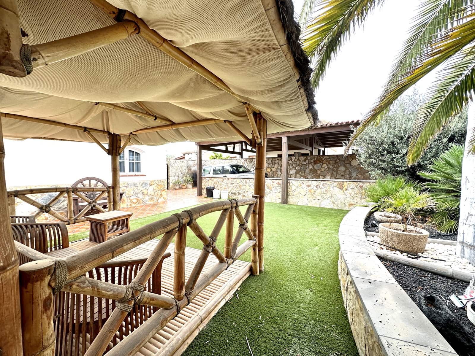 3 bedroom Villa for sale in Caleta de Fuste with pool garage - € 490,000 (Ref: 9525728)