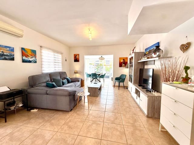 3 Zimmer Reihenhaus zu verkaufen in Caleta de Fuste, Antigua - 330.000 € (Ref: 9532588)