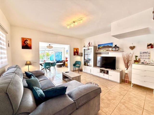 3 Zimmer Reihenhaus zu verkaufen in Caleta de Fuste, Antigua - 330.000 € (Ref: 9532588)