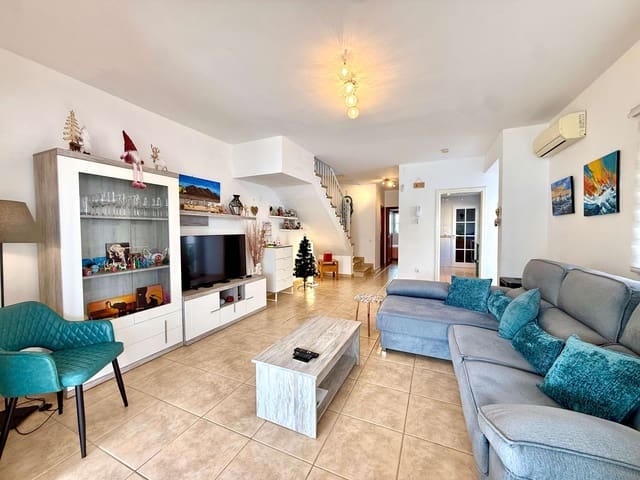 3 Zimmer Reihenhaus zu verkaufen in Caleta de Fuste, Antigua - 330.000 € (Ref: 9532588)