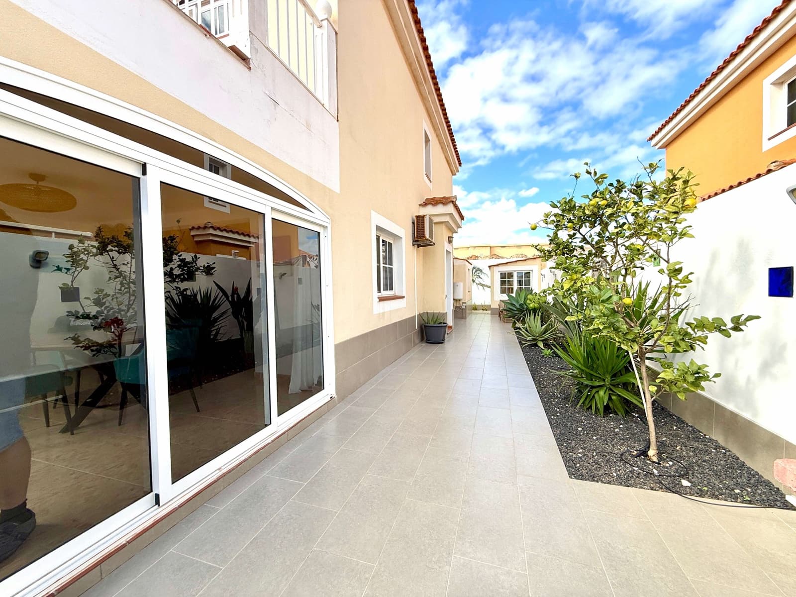 3 Zimmer Reihenhaus zu verkaufen in Caleta de Fuste - 330.000 € (Ref: 9532588)