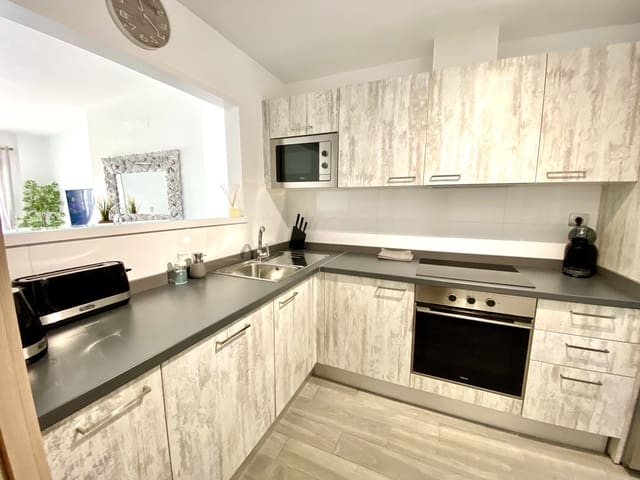 Ático de 2 habitaciones en Caleta de Fuste, Antigua en venta - 320.000 € (Ref: 9554293)