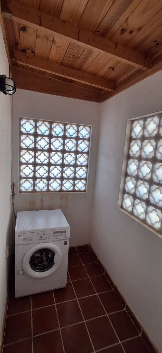 2 chambre Bungalow à vendre à Caleta de Fuste avec piscine garage - 320 000 € (Ref: 9685526)