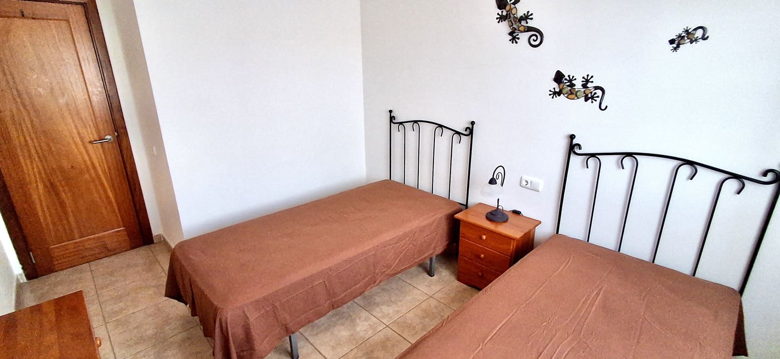 2 chambre Bungalow à vendre à Caleta de Fuste avec piscine garage - 320 000 € (Ref: 9685526)