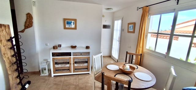 2 chambre Bungalow à vendre à Caleta de Fuste, Antigua avec piscine garage - 320 000 € (Ref: 9685526)