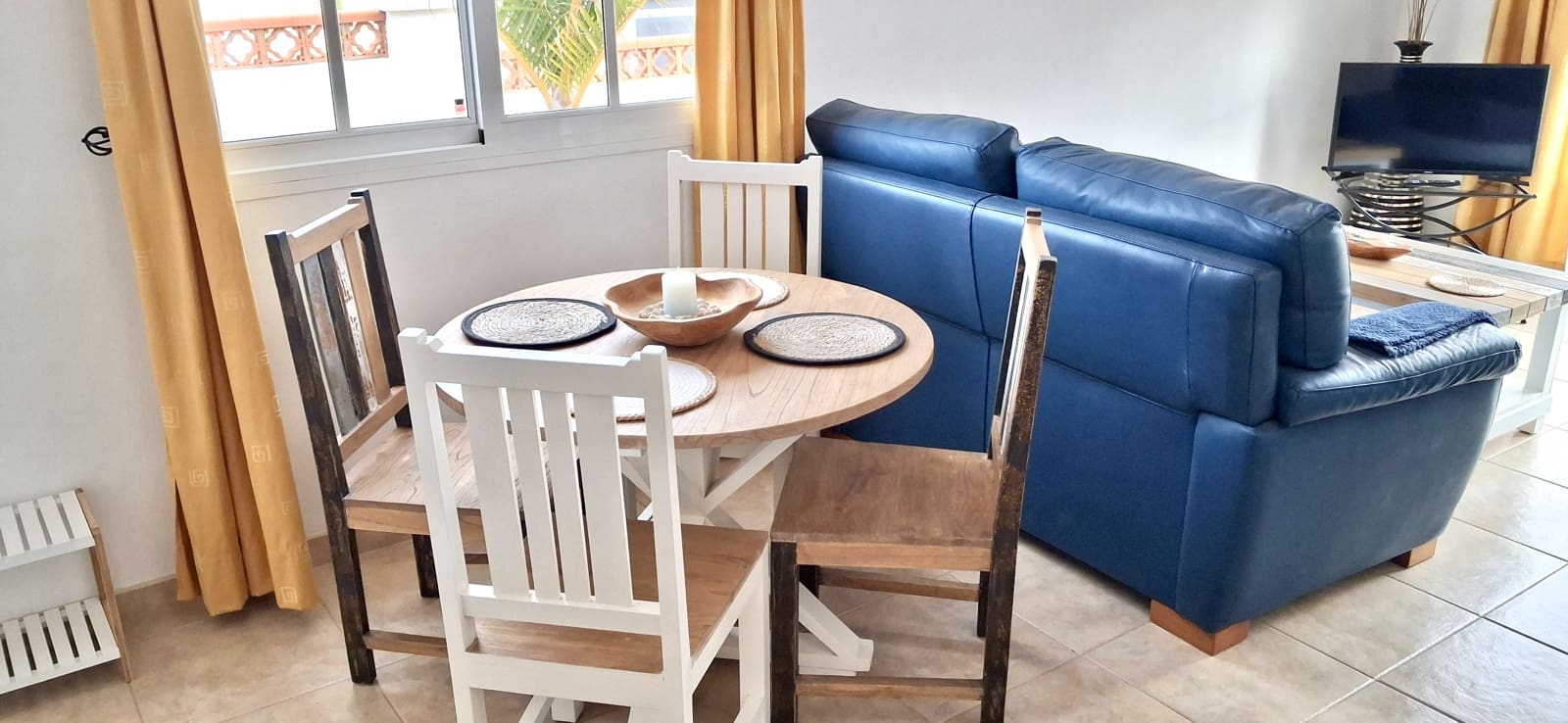 2 chambre Bungalow à vendre à Caleta de Fuste avec piscine garage - 320 000 € (Ref: 9685526)