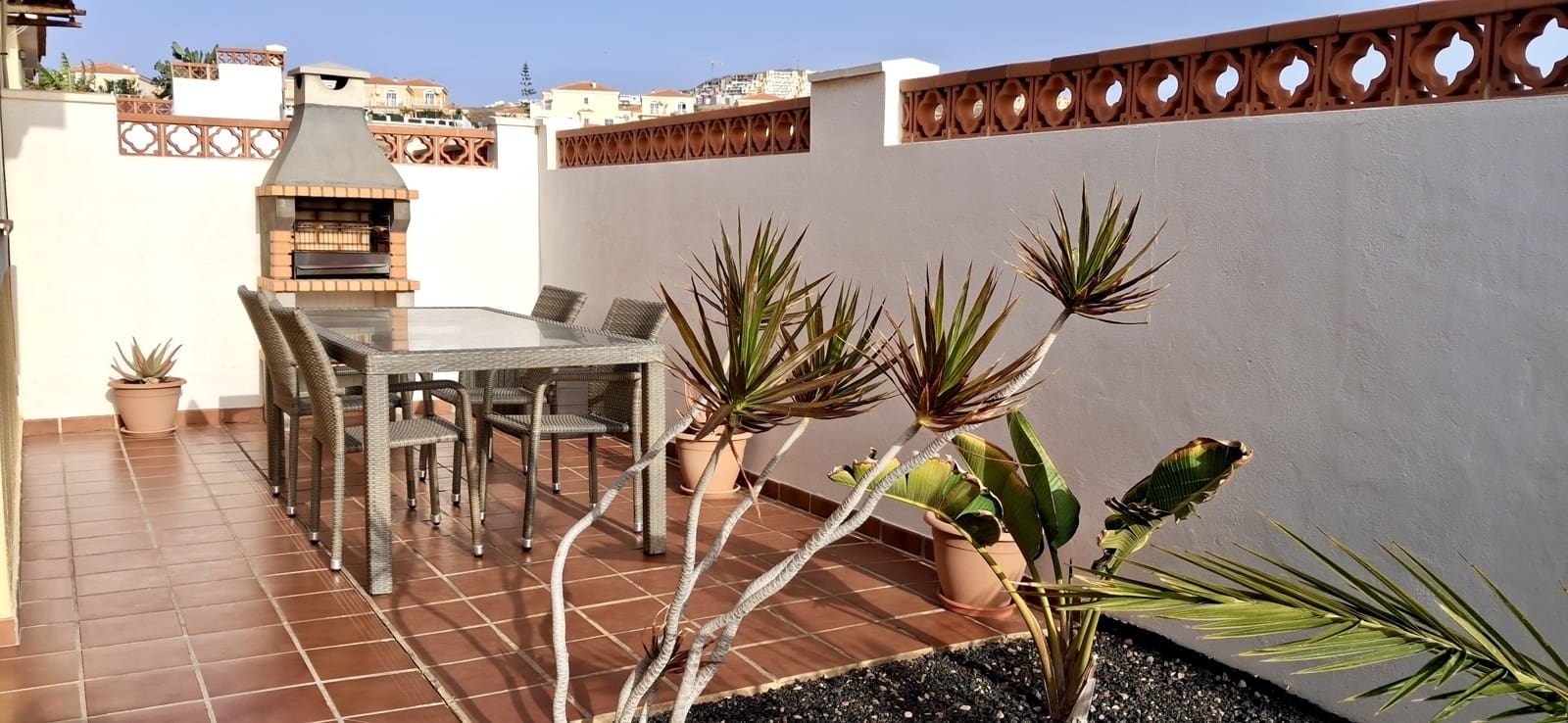2 chambre Bungalow à vendre à Caleta de Fuste avec piscine garage - 320 000 € (Ref: 9685526)