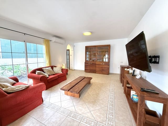 Chalet de 4 habitaciones en Caleta de Fuste, Antigua en venta con piscina garaje - 520.000 € (Ref: 9685527)