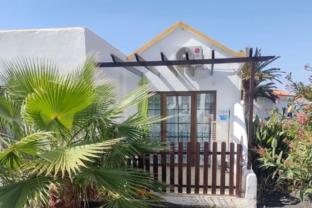 1 Zimmer Bungalow zu verkaufen in Caleta de Fuste, Antigua mit Pool - 158.000 € (Ref: 9723580)