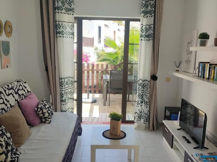 1 Zimmer Bungalow zu verkaufen in Caleta de Fuste mit Pool - 158.000 € (Ref: 9723580)