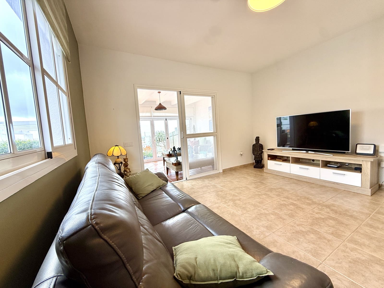 2 bedroom Apartment for sale in Caleta de Fuste with pool garage - € 380,000 (Ref: 9723581)