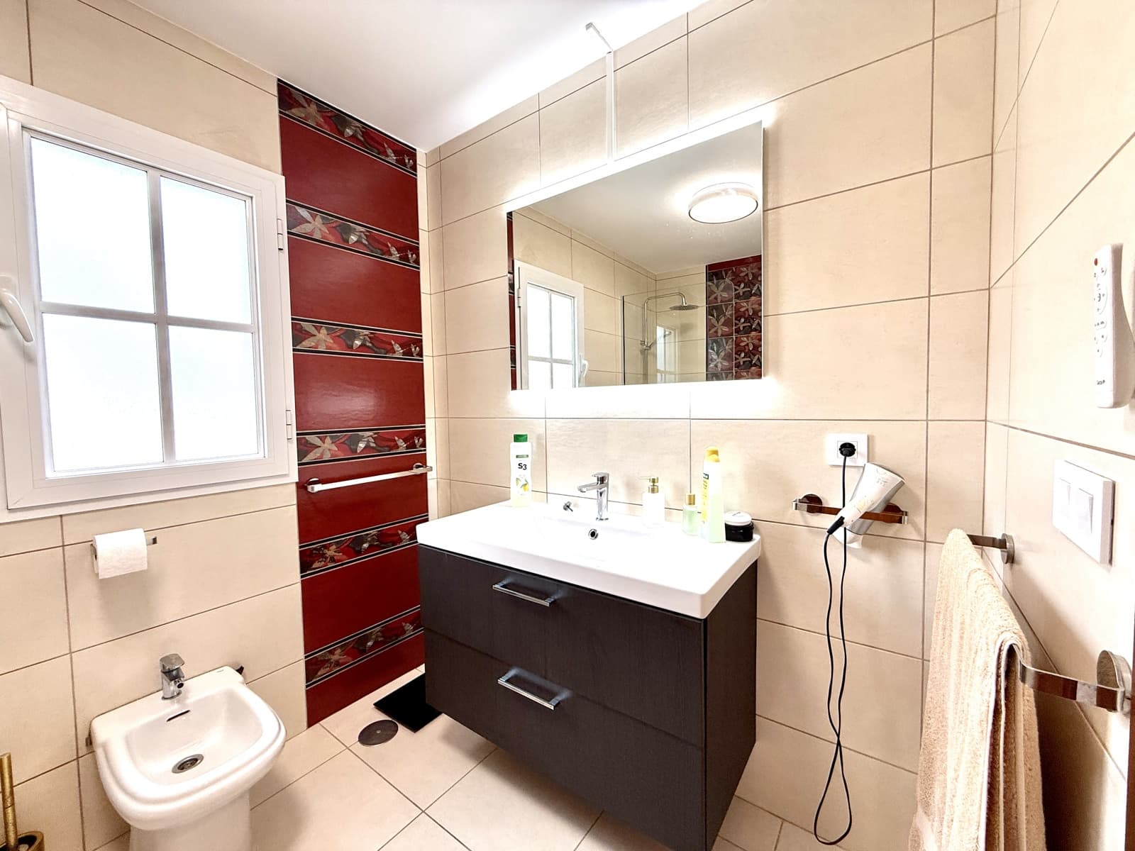 2 bedroom Apartment for sale in Caleta de Fuste with pool garage - € 380,000 (Ref: 9723581)