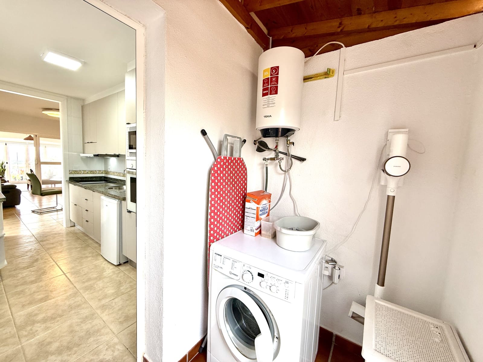 2 bedroom Apartment for sale in Caleta de Fuste with pool garage - € 380,000 (Ref: 9723581)