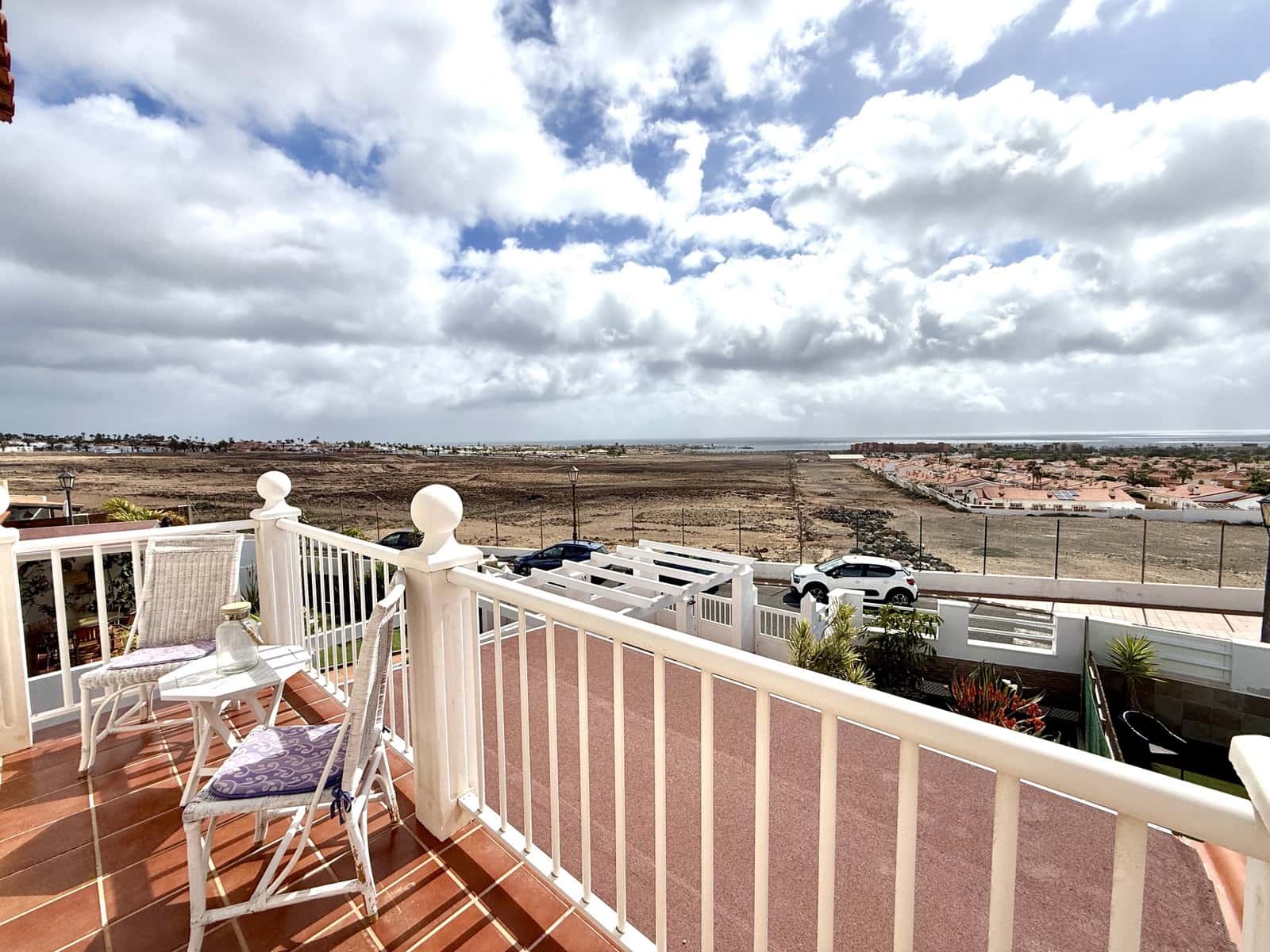 2 bedroom Apartment for sale in Caleta de Fuste with pool garage - € 350,000 (Ref: 9723581)