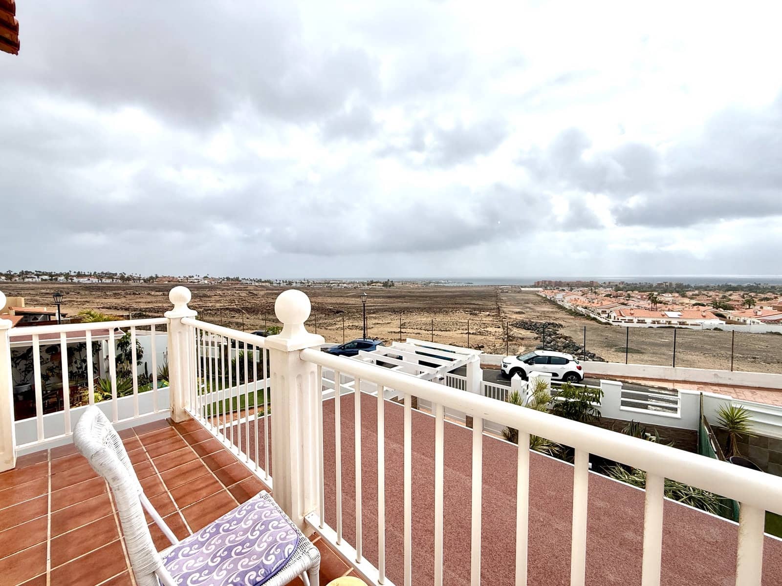 2 bedroom Apartment for sale in Caleta de Fuste with pool garage - € 350,000 (Ref: 9723581)